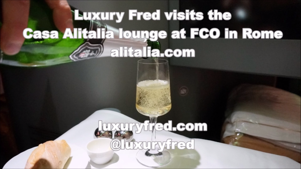 Смех и грех: роскошный обзор роскошного лаунжа Alitalia