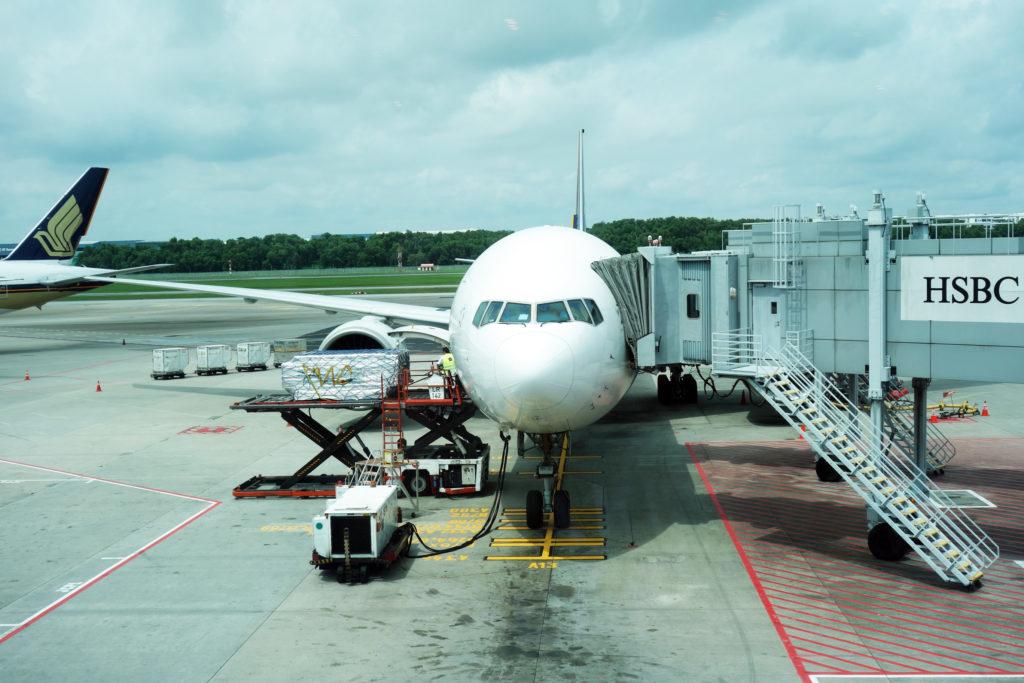 Обзор: Singapore Airlines, бизнес-класс (B777), Сингапур – Гонконг