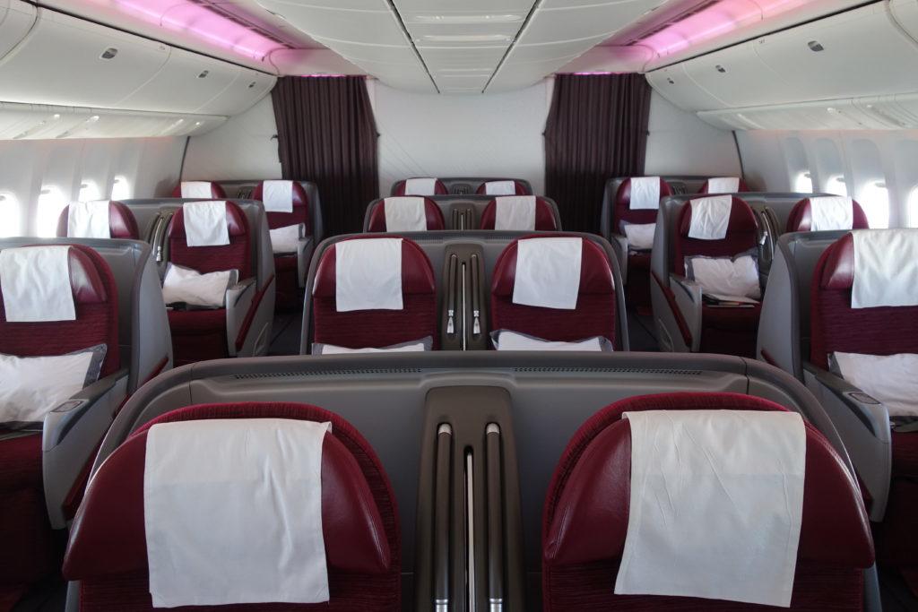 Бизнес-класc Qatar Airways (Boeing 777-300ER) в 5 фотографиях