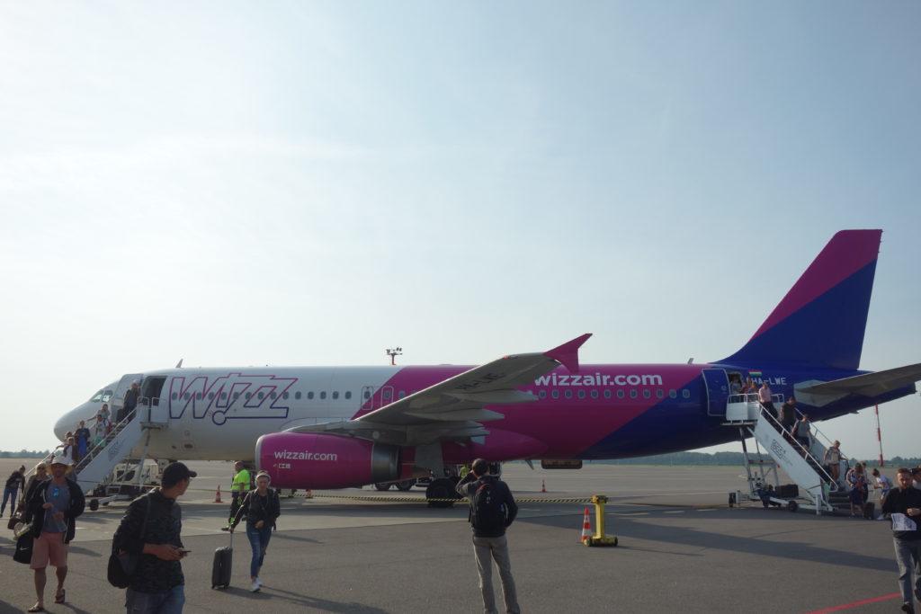 Новая политика ручной клади у Wizzair на практике